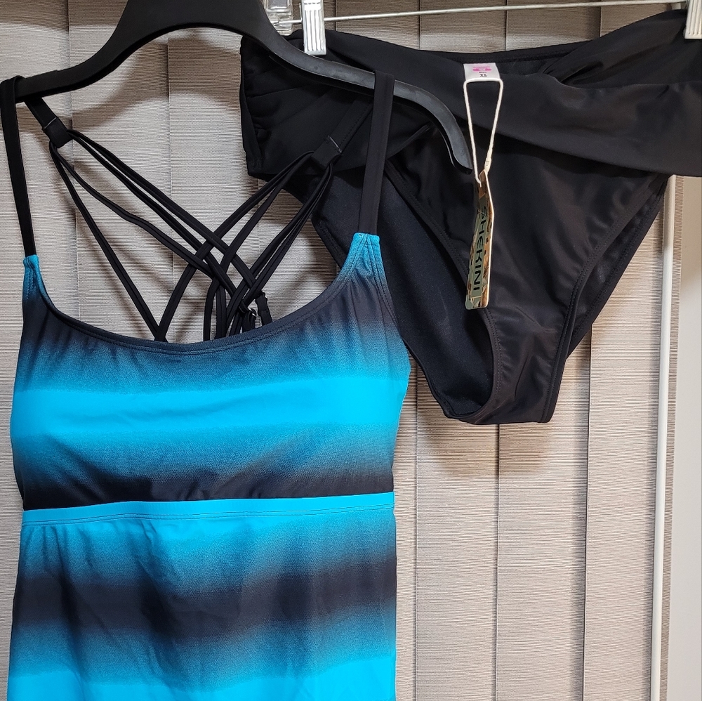 NWOT/ SWIM TOP - Picture 2 of 5